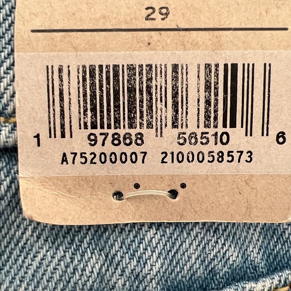 Levi's '94 Cargo Mini Skirt - Light Blue Denim - Picture 4 of 4